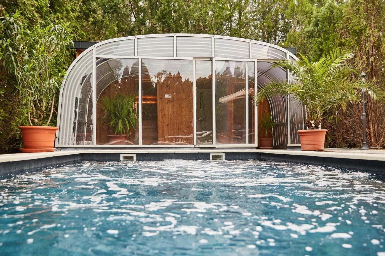 バラトンフレド ゴールド ハウス ペンション Bed & Breakfast エクステリア 写真