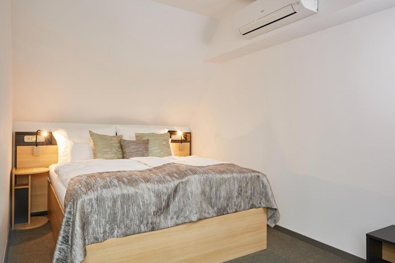 バラトンフレド ゴールド ハウス ペンション Bed & Breakfast エクステリア 写真